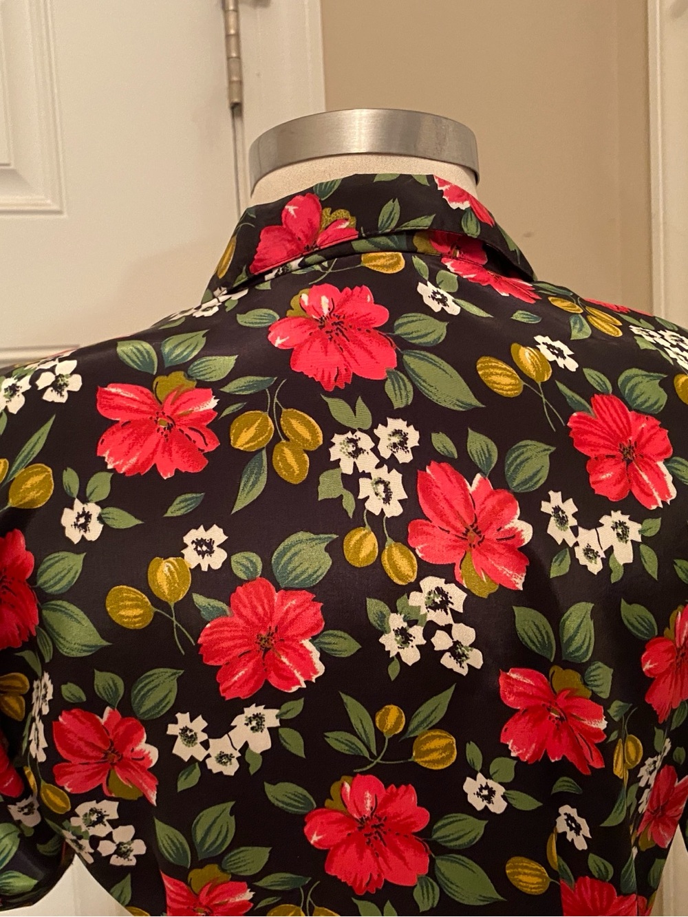 Notations Black Button-Up Blouse with Pink Floral Print - Picture 5 of 6